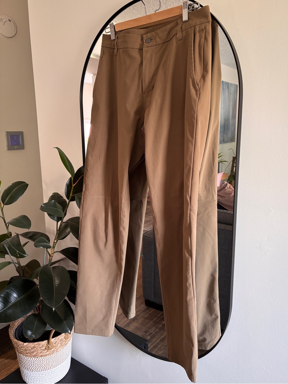 Lululemon Men's Pants – Size 30 – Great Condition